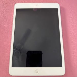 Apple IPad Mini 2 32GB With Free Case